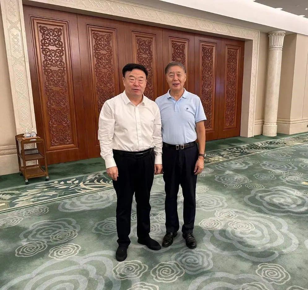 孫總長春調研照片.jpg 孫總長春調研照片.jpg