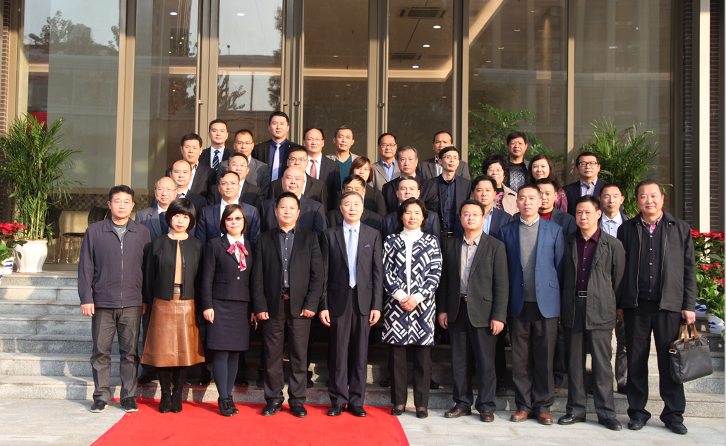 京山縣政府考察團聚首楚天 把脈時局共謀發展