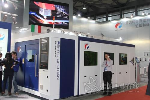 奔騰激光“閃耀”上海機(jī)床展會(huì)（CCMT2014）